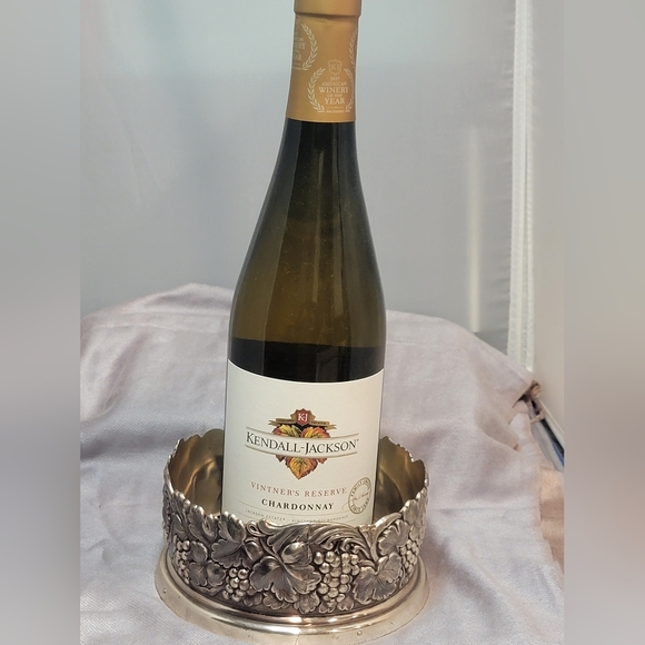 Vintage Wine Bottle Coaster in Silver Plate with felt bottom - Picture 9 of 9